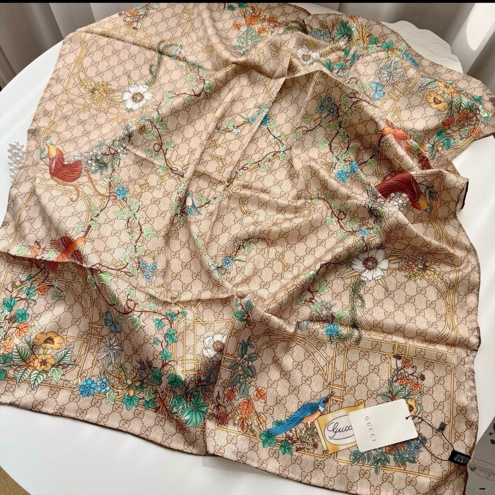 Floral Patterned Brown Scarf - Picture 10 of 13